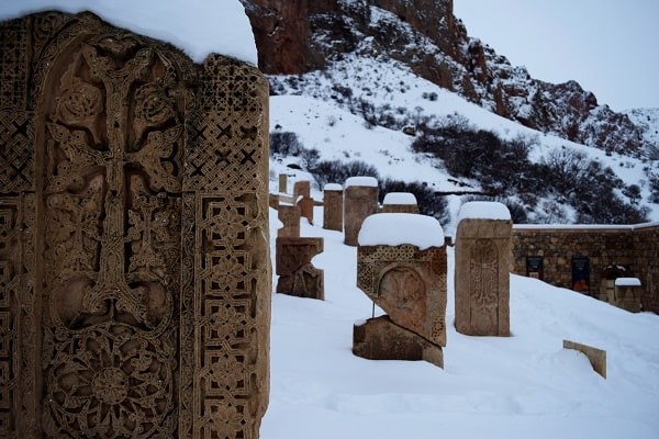 Հիշենք մեռելոց