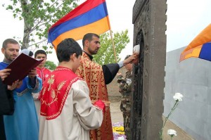 Խաչքար՝ նվիրված Հայոց Ցեղասպանության 100-րդ տարելիցին